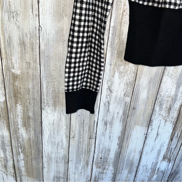 White House Black Market Gingham Snap Button Cardigan Women’s Medium - Picture 3 of 5